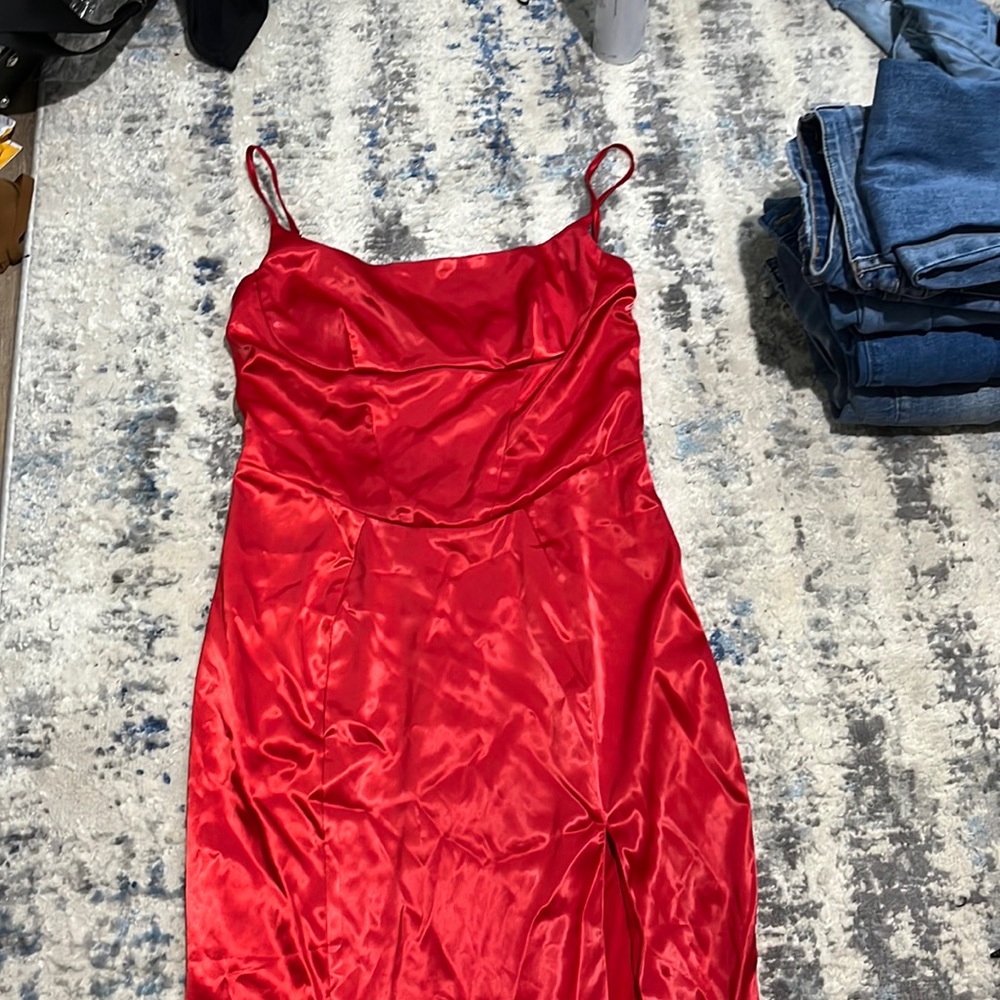 Beautiful, classy, shaping Red dress!